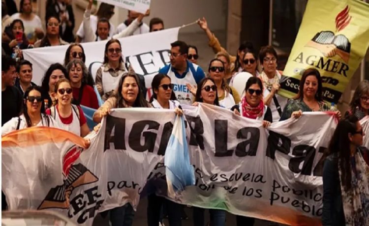 Por mejores salarios paran los docentes el viernes