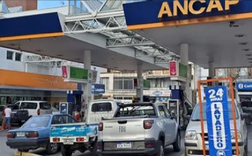 La oposición denuncia que el gobierno "hizo caja" en 2025 y que "podía aguantar" las subas de los combustibles