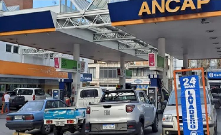 La oposición denuncia que el gobierno "hizo caja" en 2025 y que "podía aguantar" las subas de los combustibles