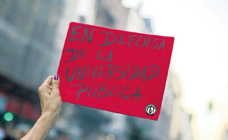 Conflicto en las universidades: gremios entrerrianos inician una semana de paros y protestas