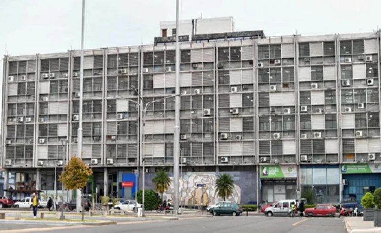 El STJ ordenó reincorporar a una trabajadora del CGE despedida tras informar su embarazo