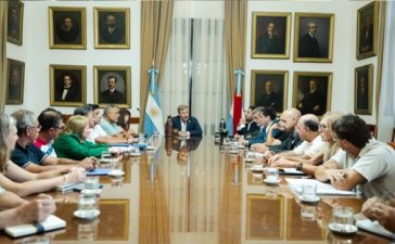 Reforma previsional: Frigerio reunió a los gremios; AGMER se retiró