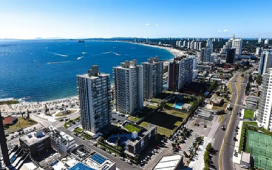 Placer y negocios: cómo son las exclusivas vacaciones de los empresarios argentinos en Punta del Este