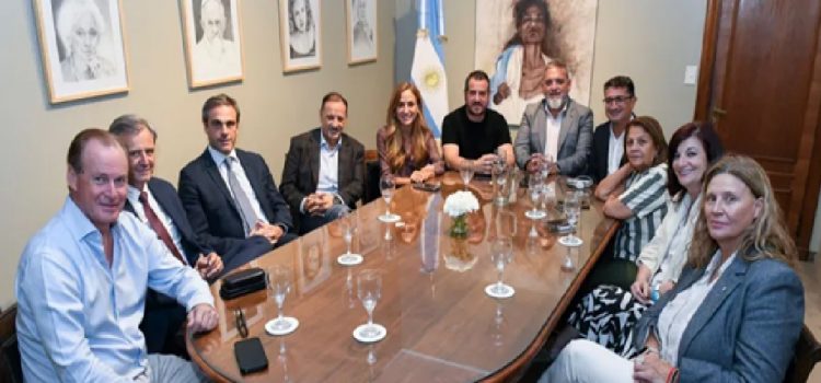 Michel propone suspender el impuesto a los combustibles y compensar las subas