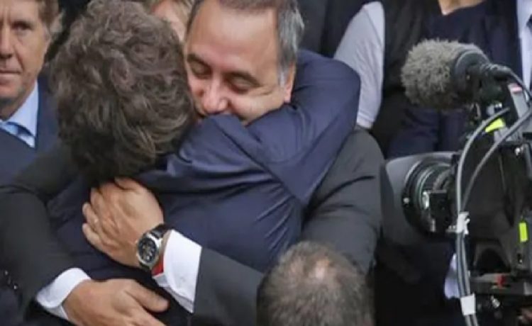 La situación económica afecta más a la imagen de Milei que el caso Adorni, según los encuestadores