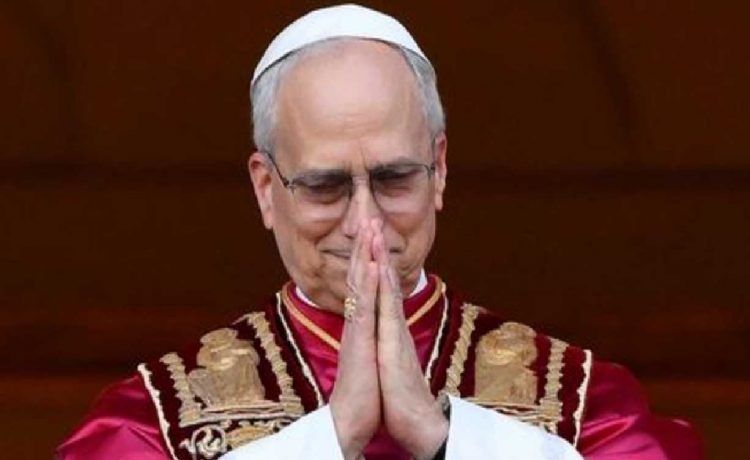 Trump arremete contra el Papa León XIV y se muestra a sí mismo como un mesías moderno