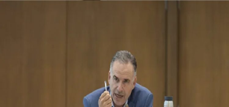 Yamandú Orsi convocó a un nuevo Consejo de Ministros con un ajuste para los combustibles en la mira