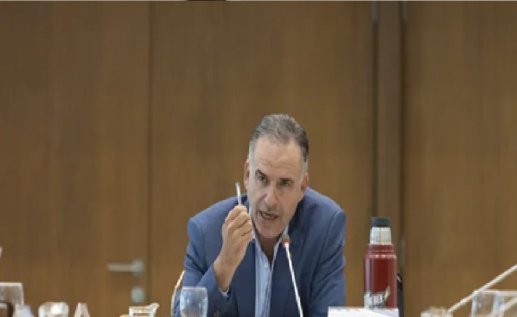 Yamandú Orsi convocó a un nuevo Consejo de Ministros con un ajuste para los combustibles en la mira