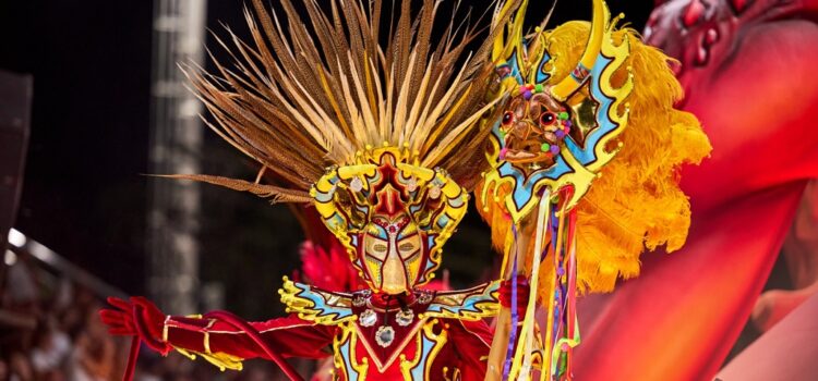 Llega hoy la octava noche del Carnaval del País