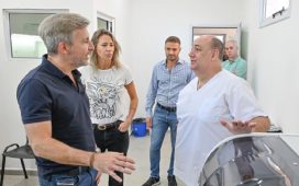 Sin docentes a la vista, Frigerio visitó de sorpresa San José