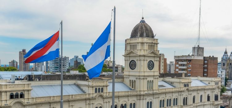 La provincia convoca a estatales y docentes a mesa paritaria