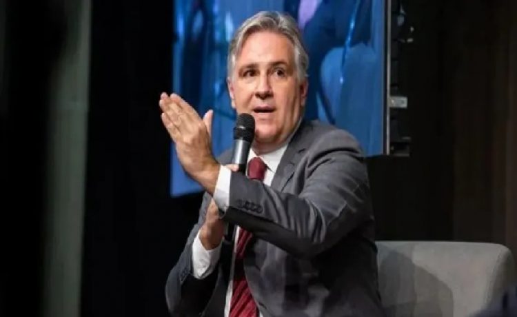 Llaryora le dio 40% de aumento a los docentes y blanquea la crisis inflacionaria del plan de Milei