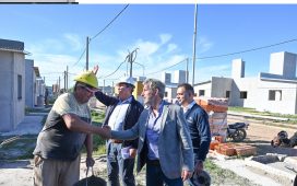 Frigerio recorrió viviendas en construcción y ratificó la finalización de obras habitacionales en Gualeguaychú