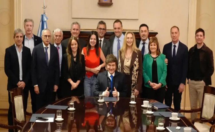 Milei reúne a su Gabinete en plena crisis interna del gobierno por el caso Adorni
