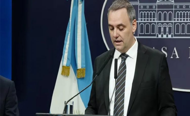 Enriquecimiento ilícito: la Justicia detectó movimientos de dinero digital de Adorni a través de criptomonedas