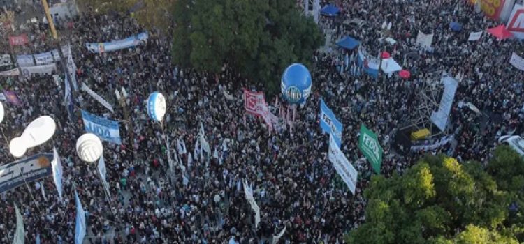 El Gobierno tras la marcha universitaria: “Podés juntar 5 millones de personas, pero la restricción presupuestaria sigue”