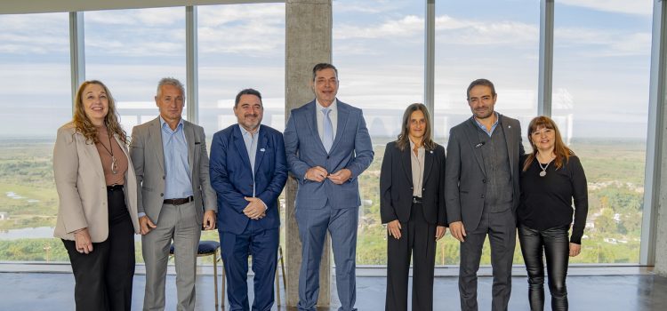 La provincia firmó un convenio para garantizar el acceso al trasplante de córneas