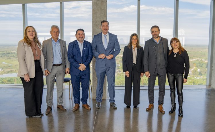 La provincia firmó un convenio para garantizar el acceso al trasplante de córneas