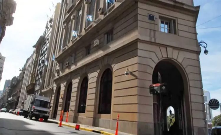 La motosierra no pasó por la SIDE, que ya destinó casi $ 3.800 millones solo para gastos reservados