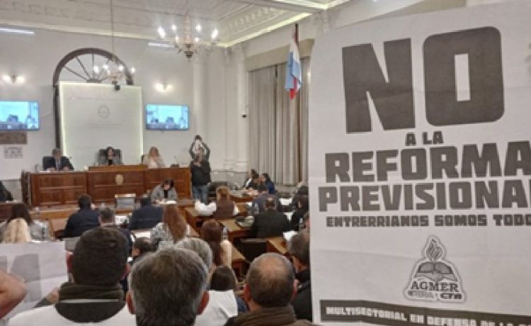 El oficialismo frenó el giro de la reforma previsional a cuatro comisiones