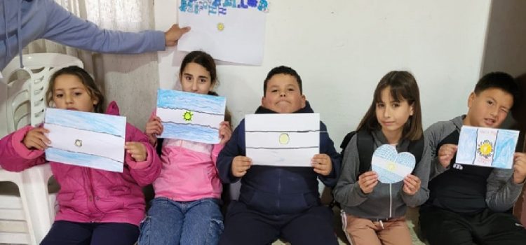 El Gobierno municipal brinda apoyo escolar a los estudiantes en los barrios