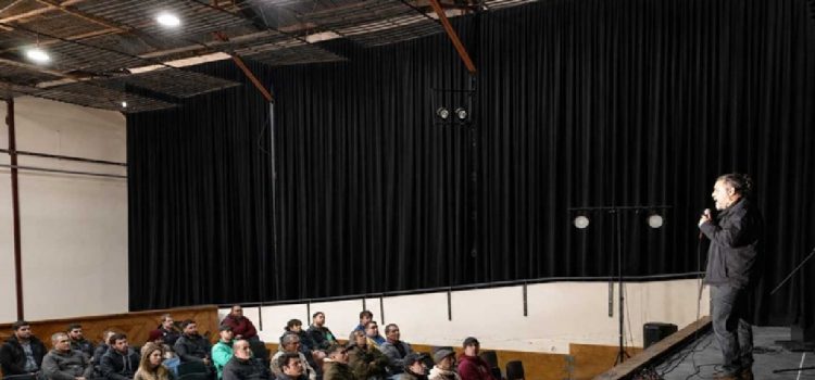 Comenzó la capacitación en iluminación y sonido en el Teatro del Puerto