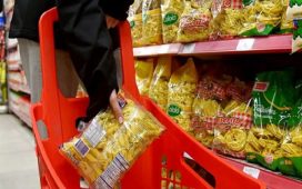 Precios fronterizos: Argentina se vuelve más cara y hay productos más baratos del lado uruguayo