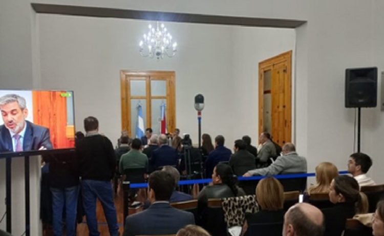 El debate por la reforma previsional en el Senado inició con cruces y cuestionamientos