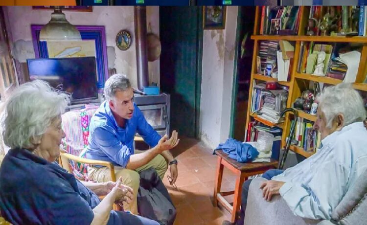 José Mujica le aconsejó a Yamandú Orsi "que tenga austeridad republicana"