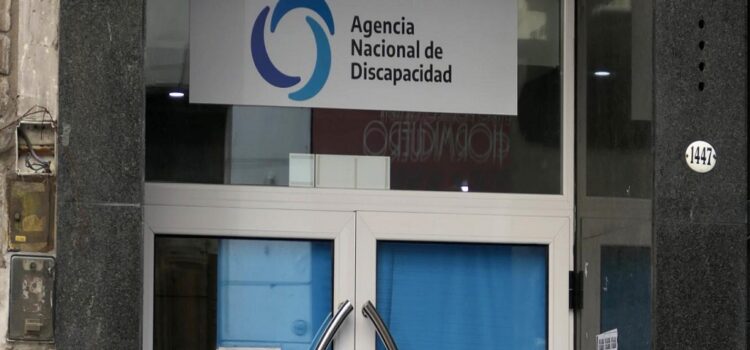 Echaron a funcionaria nacional por el uso de “idiota”, “imbécil” y “débil mental”