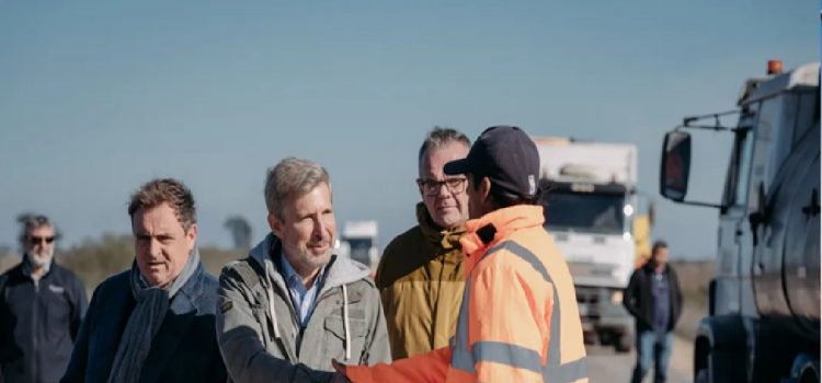 Frigerio recorrió obras de infraestructura y viviendas en Villa Paranacito e Ibicuy