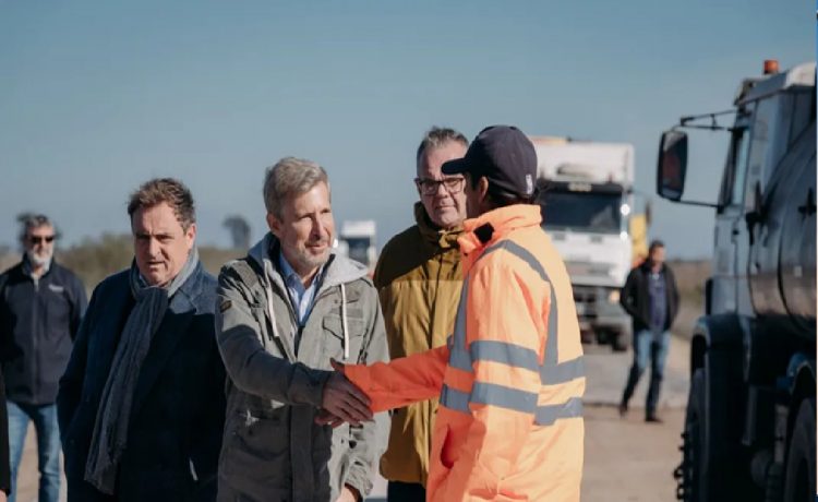 Frigerio recorrió obras de infraestructura y viviendas en Villa Paranacito e Ibicuy