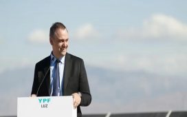 El vocero que ya no puede hablar: Milei blinda a Adorni pese a la presión política y judicial