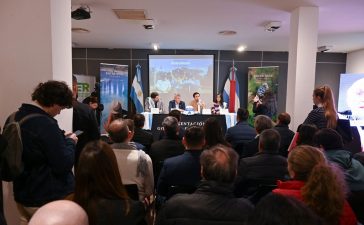 Entre Ríos lanzó en Buenos Aires su temporada de invierno con una campaña inspirada en el clima mundialista