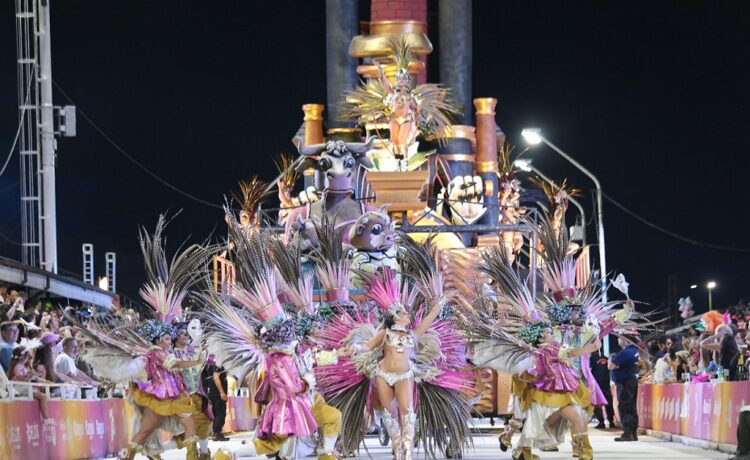El Carnaval del País se prepara para las tres noches del fin de semana largo