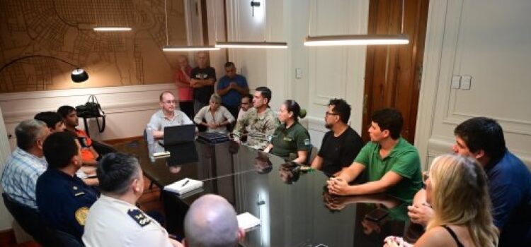 El comité de crisis definió el protocolo de actuación ante la crecida del río