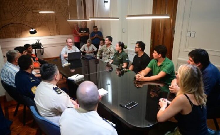 El comité de crisis definió el protocolo de actuación ante la crecida del río