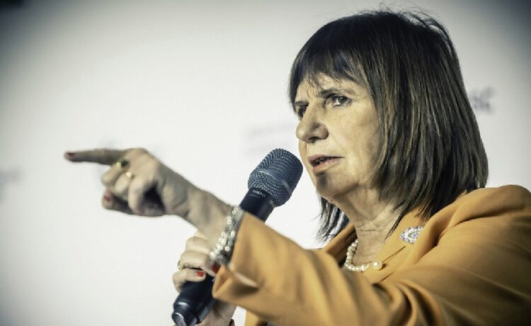 Represión a los jubilados: Bullrich acumula denuncias en el país y en el exterior