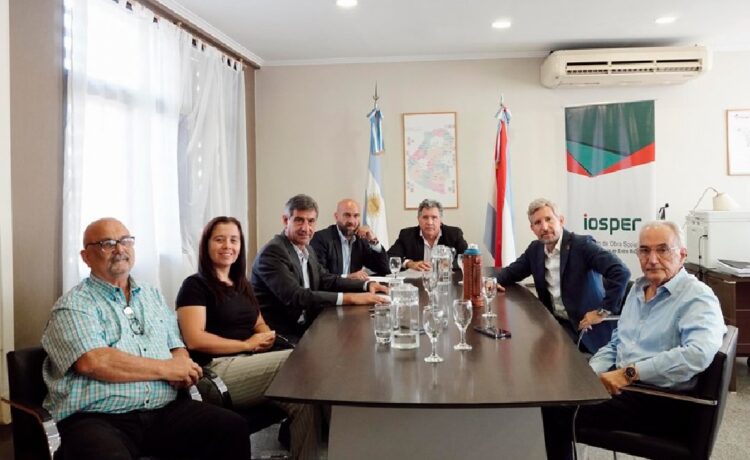 Frigerio anunció que sellaron acuerdo con médicos para eliminar el cobro de plus a los afiliados a IOSPER