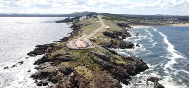 Punta Ballena fue declarada área natural protegida
