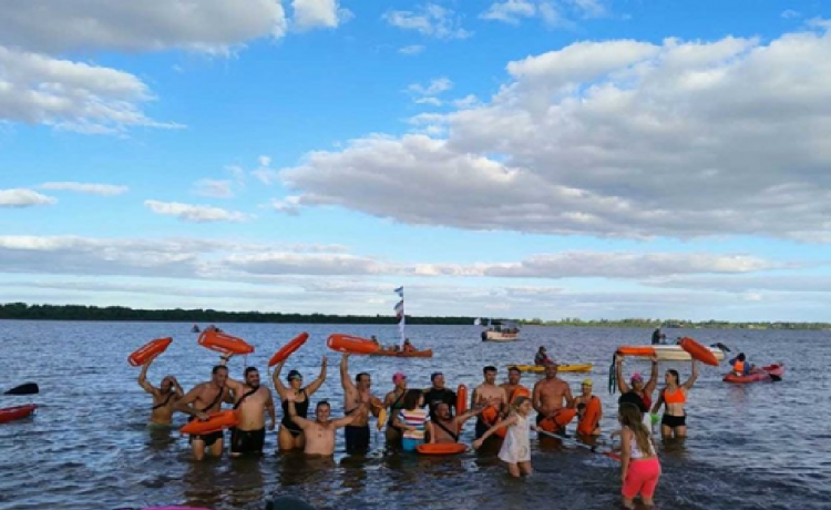 “No nos vamos a quedar de brazos cruzados”. En Colón hubo una caravana acuática y le respondieron a Olivera