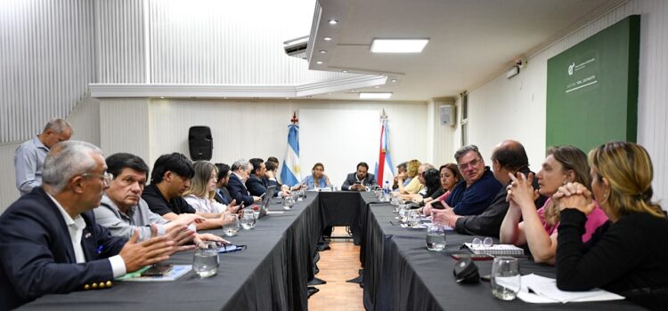 El gobierno le confirmó a los gremios docentes que se devolverán los descuentos por errores en liquidaciones