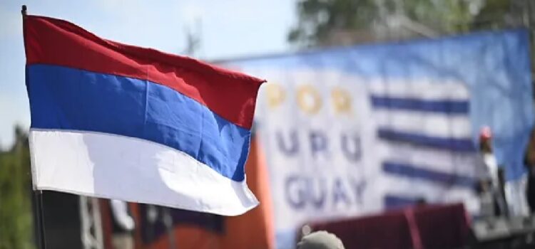 El Frente Amplio busca dar vuelta la página tras el "error político" en el caso Cairo, con diferencias en la interna