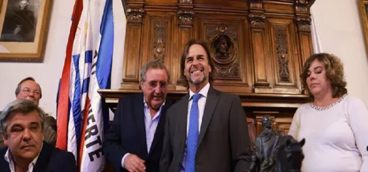 Luis Lacalle Pou se mostró en contra de que el próximo presidente del Partido Nacional ocupe otro cargo