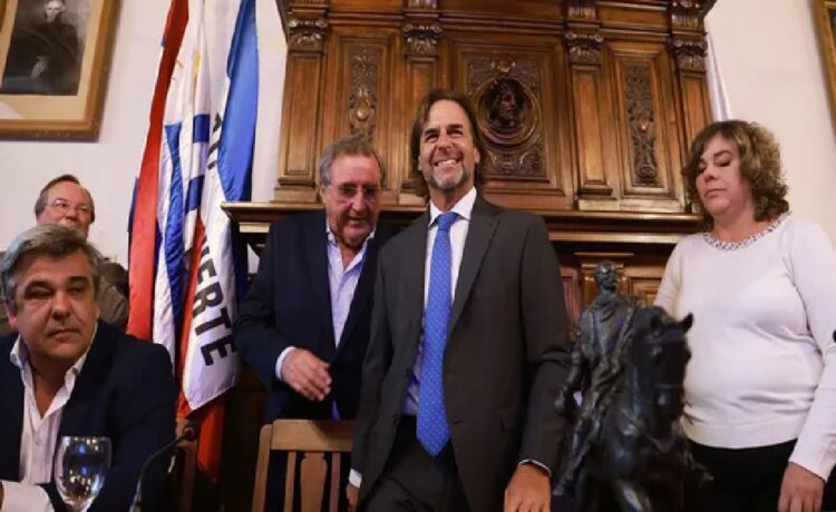 Luis Lacalle Pou se mostró en contra de que el próximo presidente del Partido Nacional ocupe otro cargo