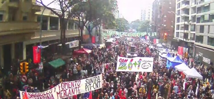 El PIT-CNT defiende reemplazar los aportes patronales por un impuesto en base a la ganancia de las empresas sin importar el número de empleados.