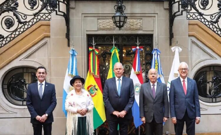 El Mercosur busca cerrar antes de julio las negociaciones con Emiratos Árabes Unidos y EFTA
