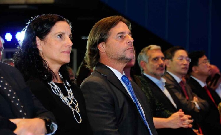 Lacalle afirma haberse movido al centro del espectro político: “me está gustando que me digan tibio”