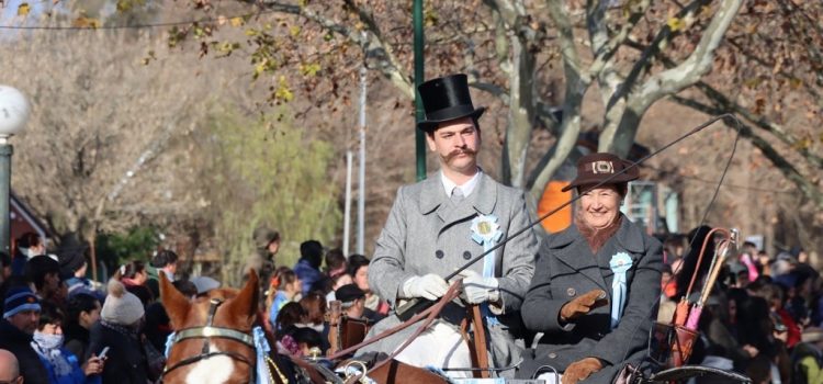 desfile 9 de julio Gualeguaychú