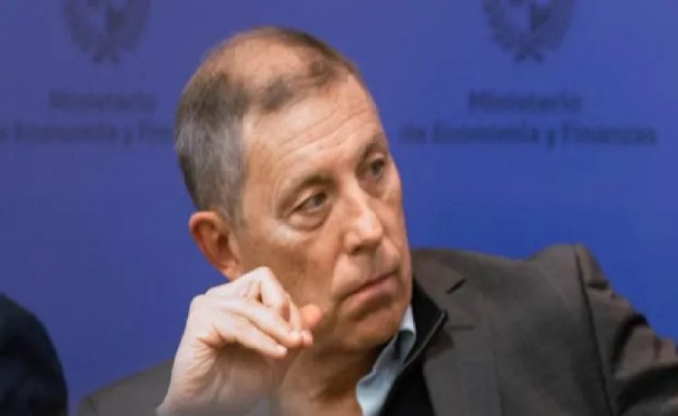 Gabriel Oddone advierte que la falta de acuerdo por la Caja de Profesionales elevará el déficit fiscal